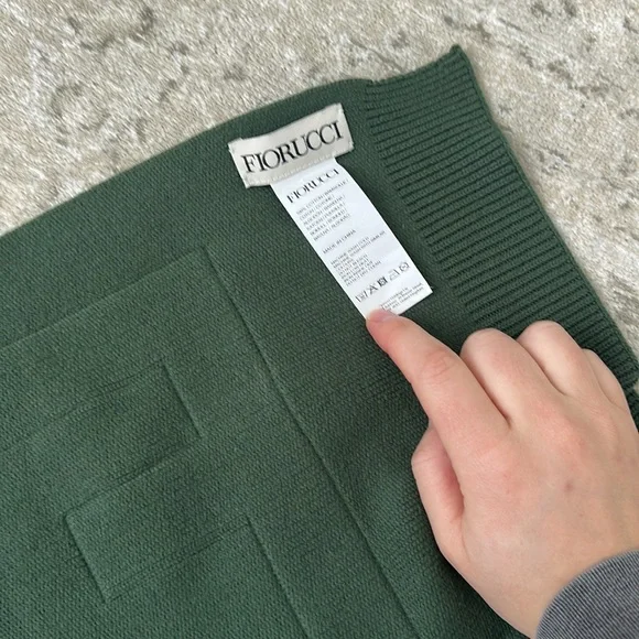 Fiorucci scarf - Picture 6 of 6